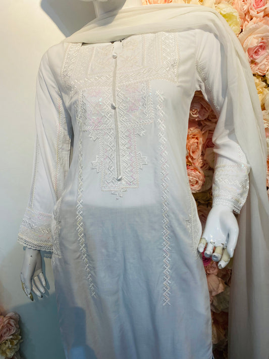 White kurta With Thread Work - 1 PC - ELRR081