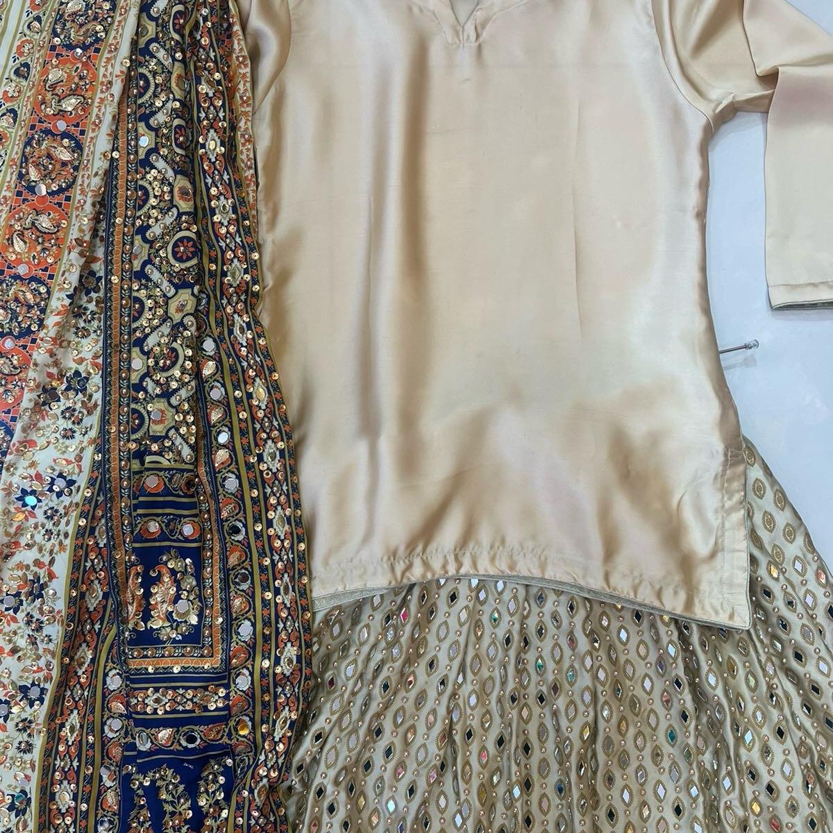 Beige lehnga mehndi outfit